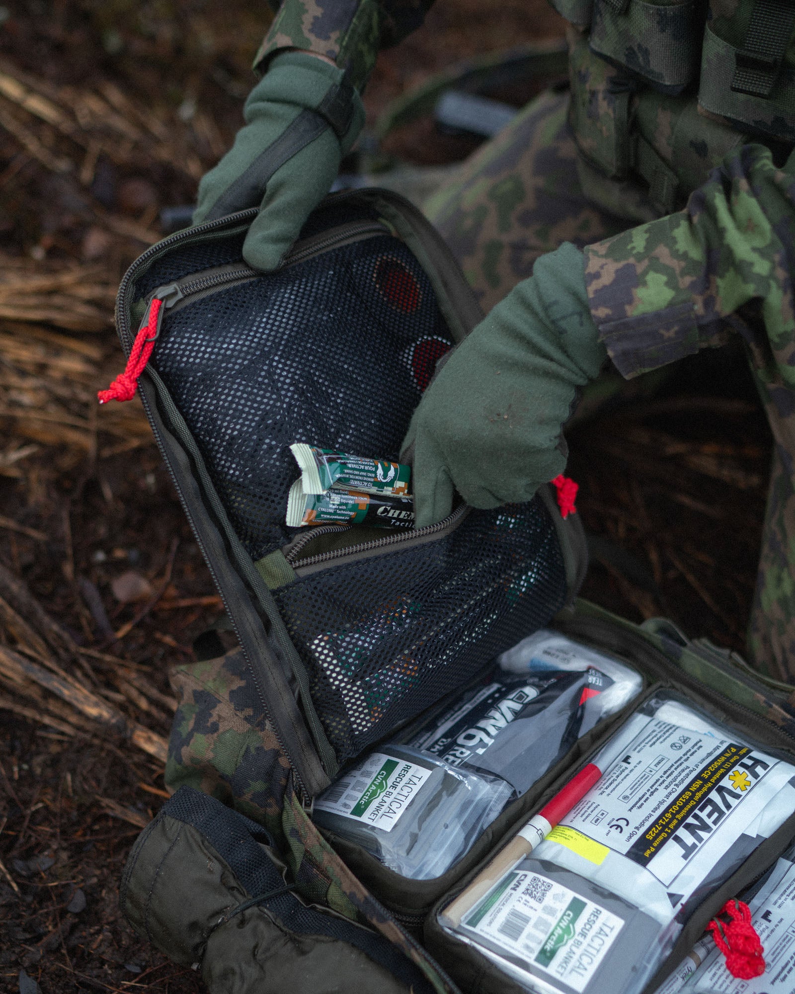savotta-kahakka-medic-pack-18l-sanit-tsrucksack-m05-woodland-molle image 5