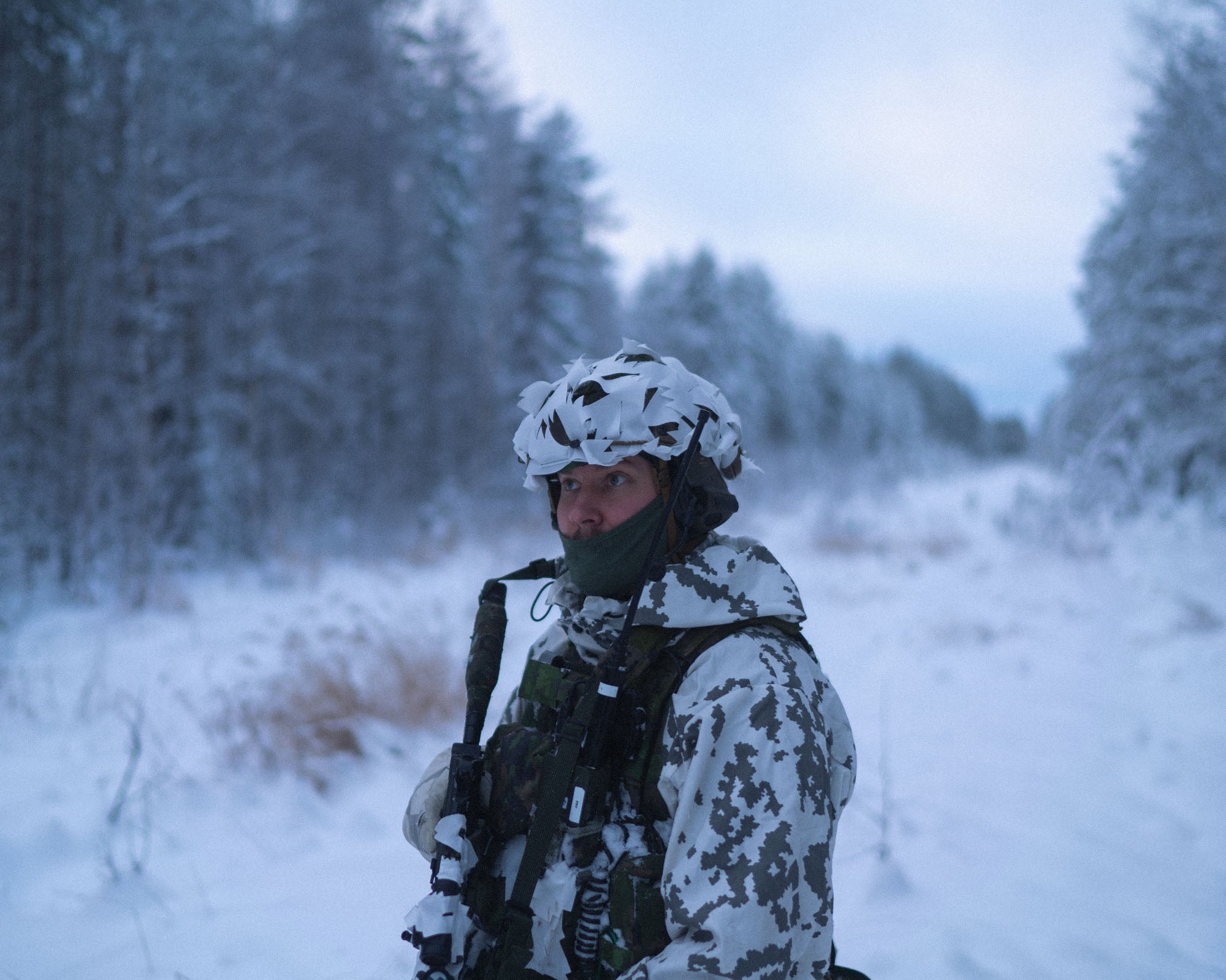 savotta-mil-helm-tarnbezug-m05-woodland-cordura-mit-gummizug image 2
