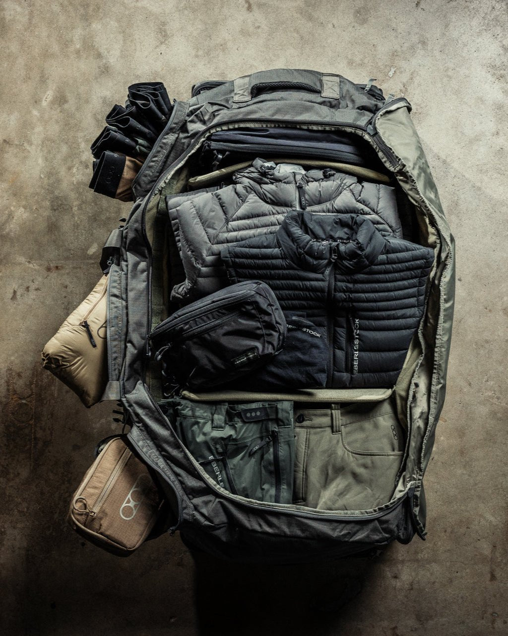 eberlestock-mission-atlas-duffel-outlet-reisetasche-grau-robust image 4