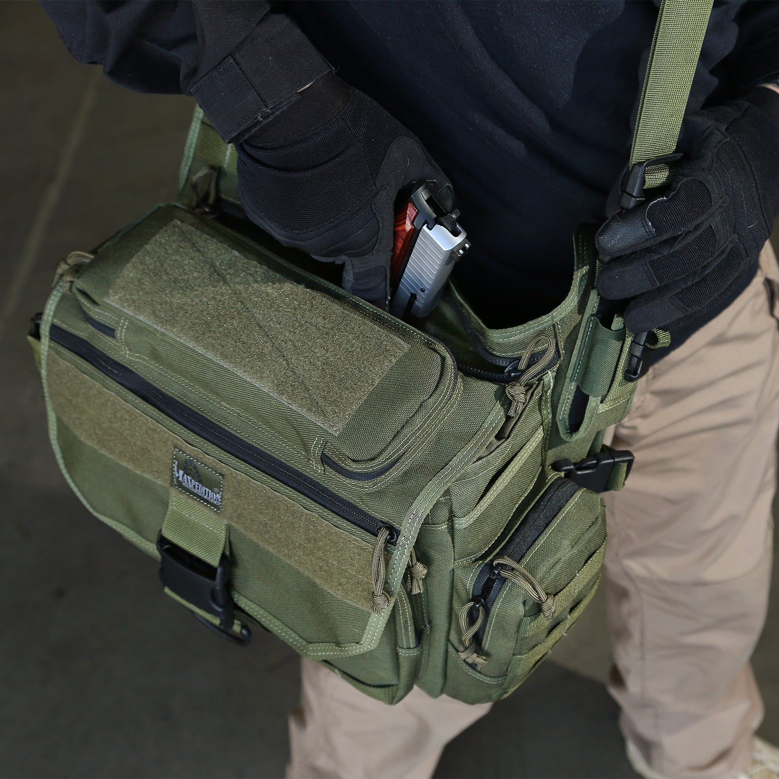 maxpedition-mongo-versipack-schultertasche-schwarz-11-7l image 7