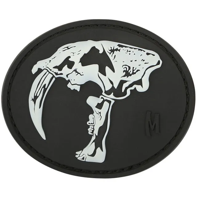 maxpedition-sabertooth-skull-patch-aufn-her-glow image 1