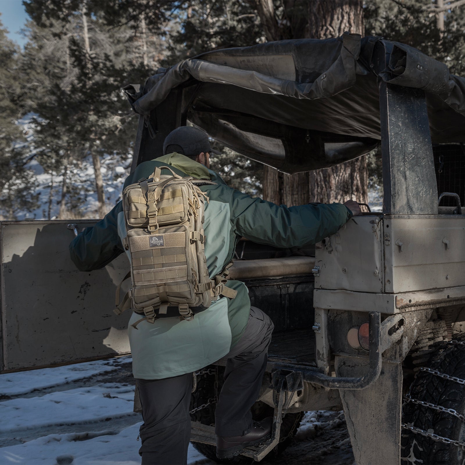 maxpedition-falcon-iii-rucksack-35l-khaki-molle-ccw image 5
