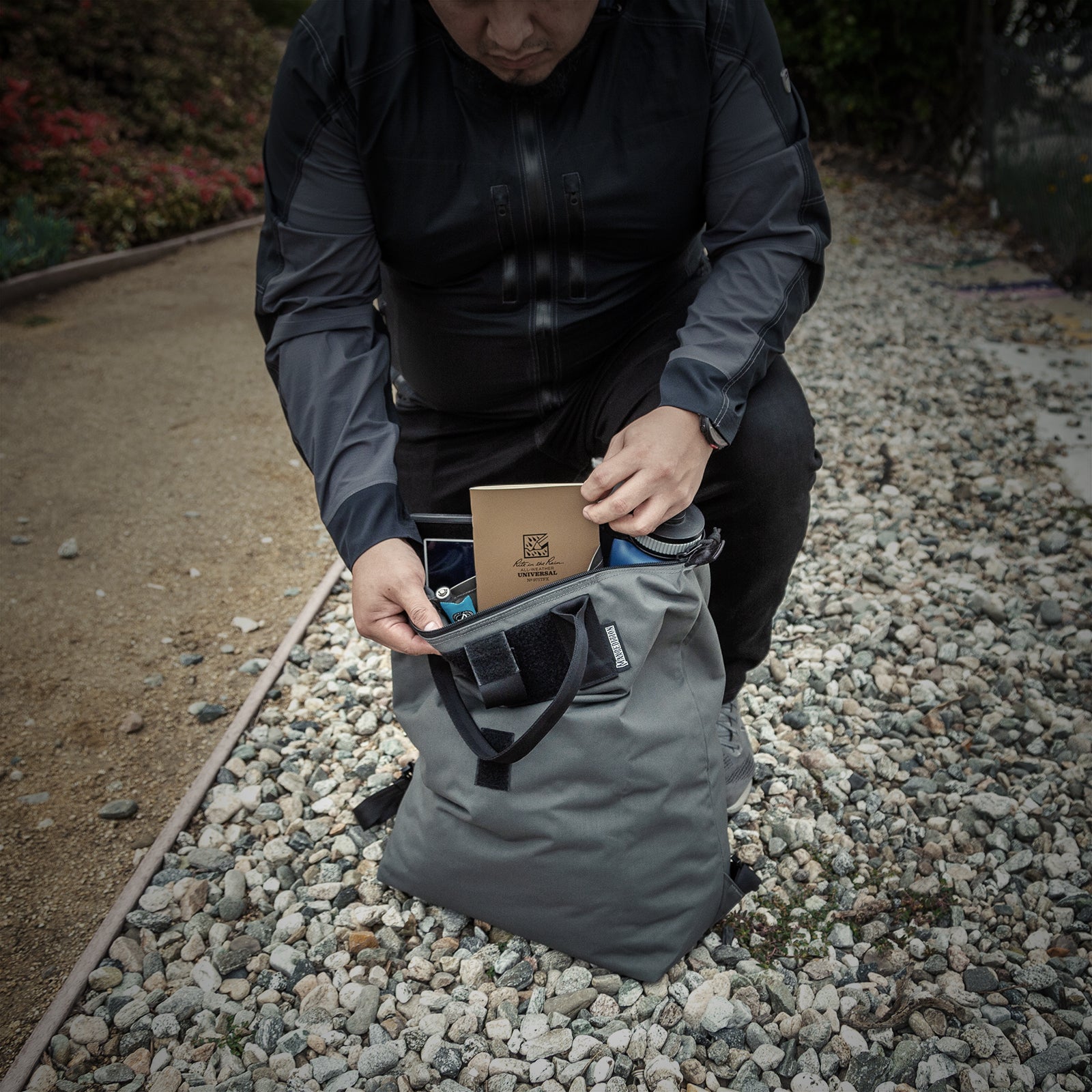 maxpedition-rollypoly-folding-totepack-rucksack-schwarz-15l image 6