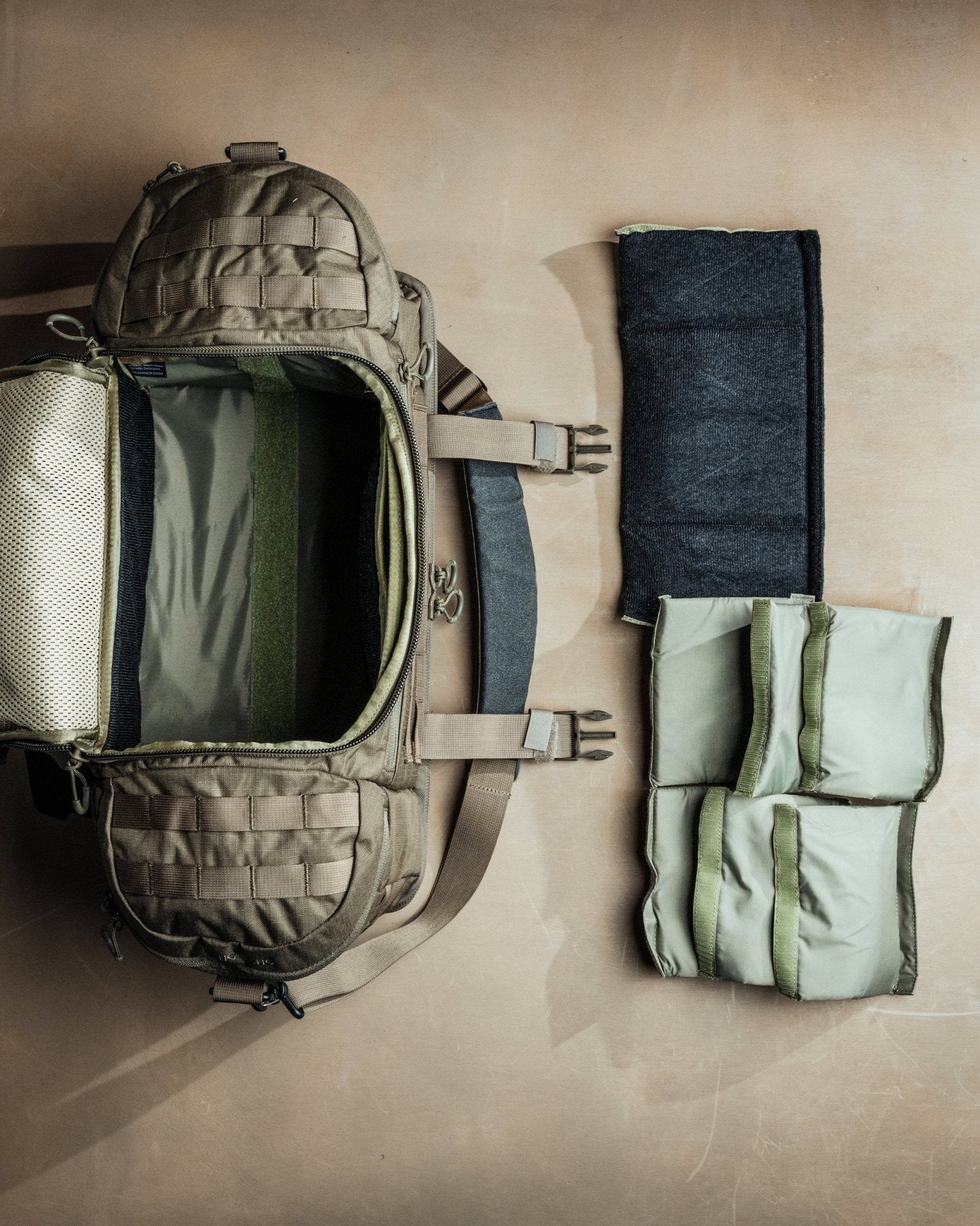 eberlestock-fade-bang-bang-range-bag-dry-earth-mit-f-chern image 6