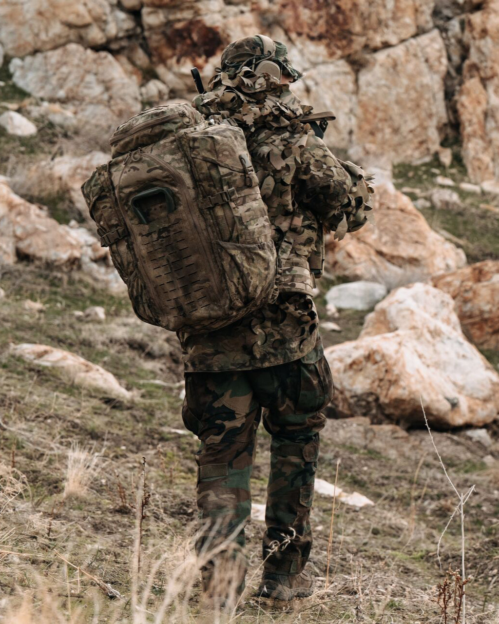 eberlestock-mission-halftrack-rucksack-dry-earth-outlet image 3