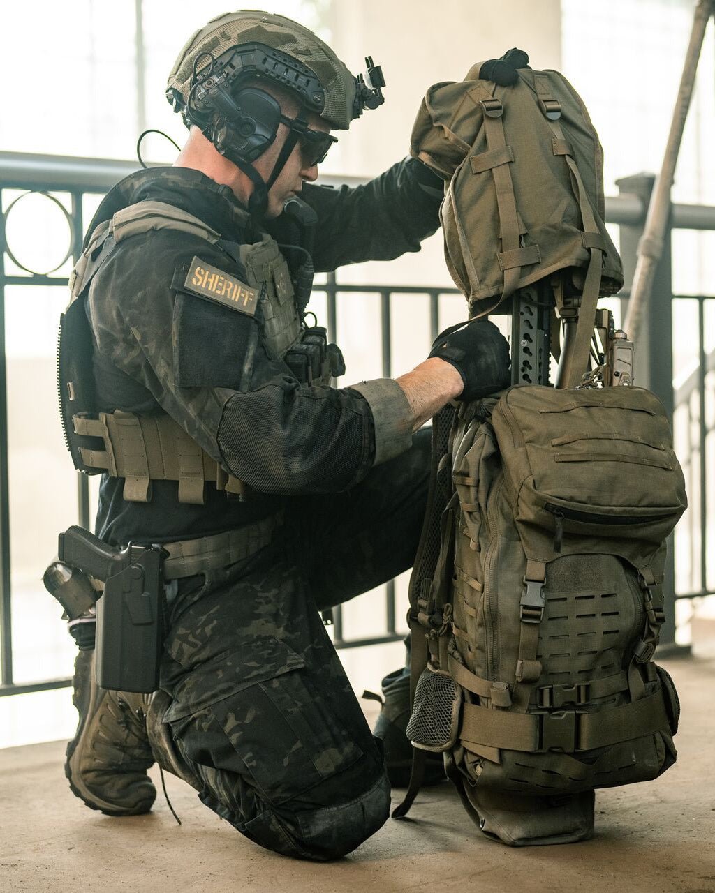 eberlestock-mission-gunslinger-ii-rucksack-coyote-brown image 2