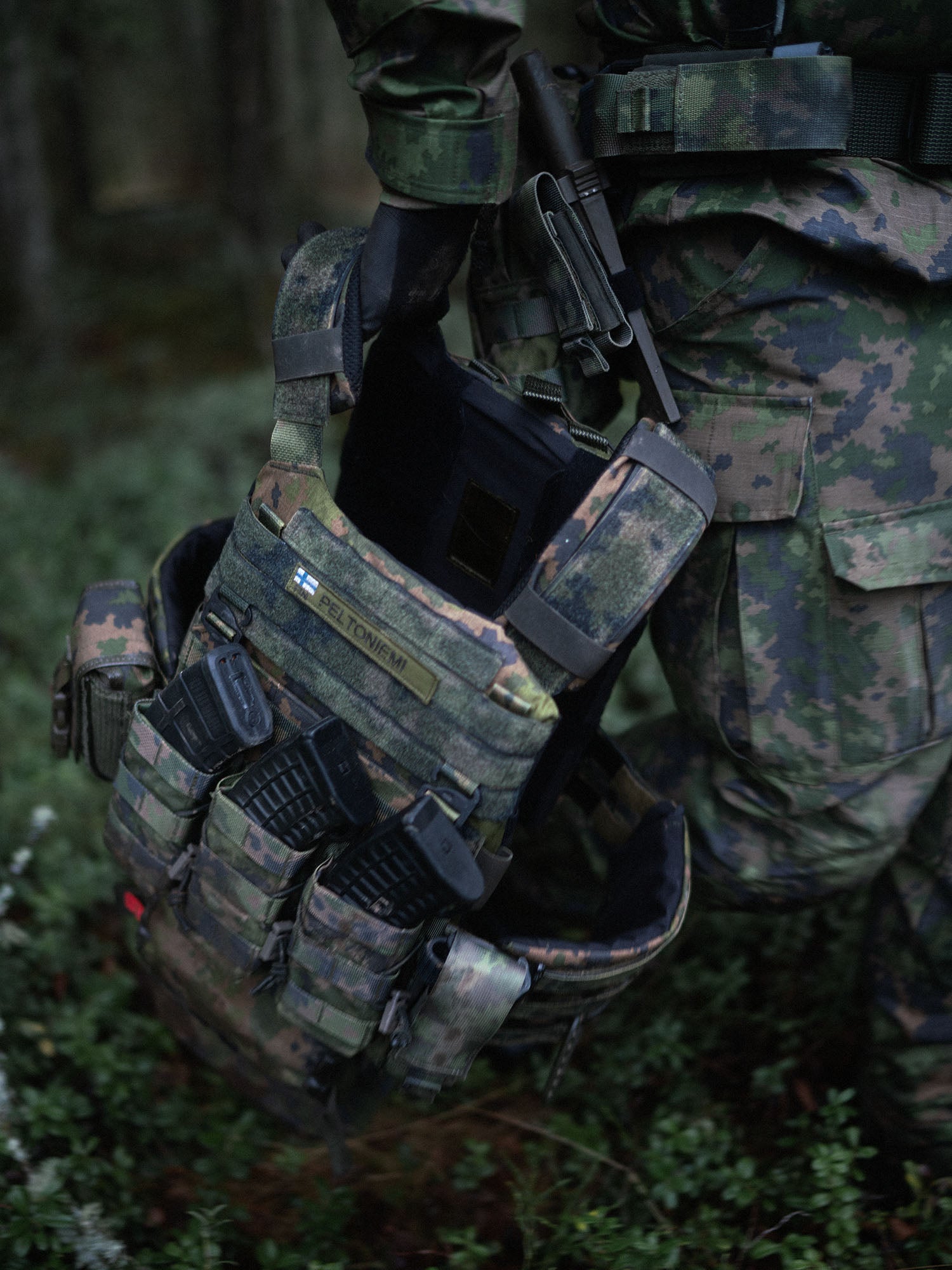 savotta-mil-varjelus-plattentr-ger-m05-woodland-modular image 2