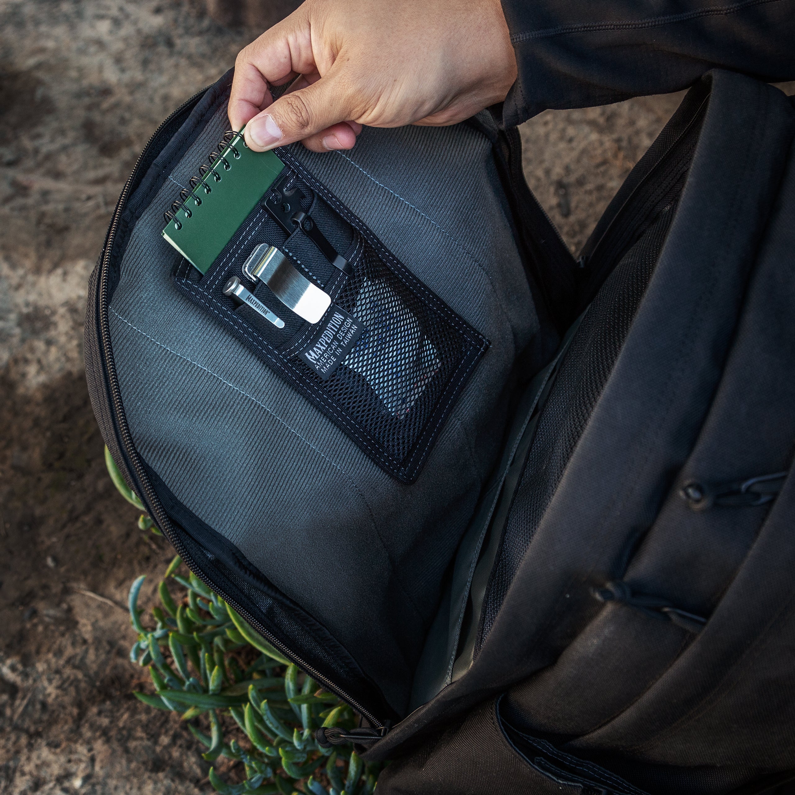 maxpedition-legacy-mini-organizer-klett-pouch-schwarz image 2