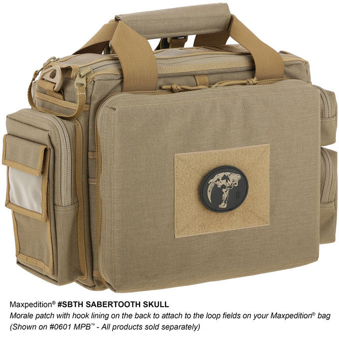 maxpedition-sabertooth-skull-patch-aufn-her-glow image 4