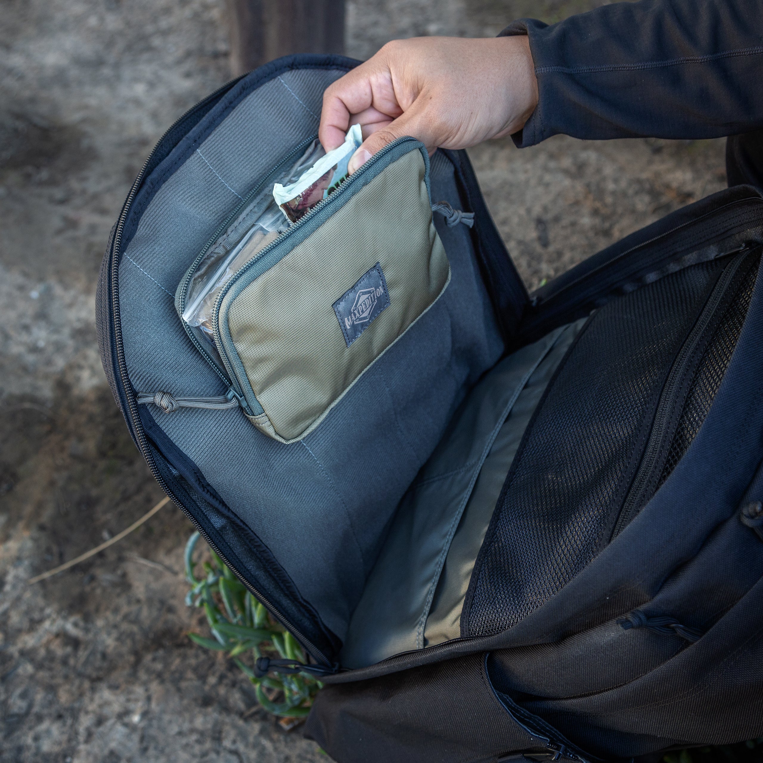 maxpedition-hook-loop-5x7-reissverschlusstasche-khaki image 8