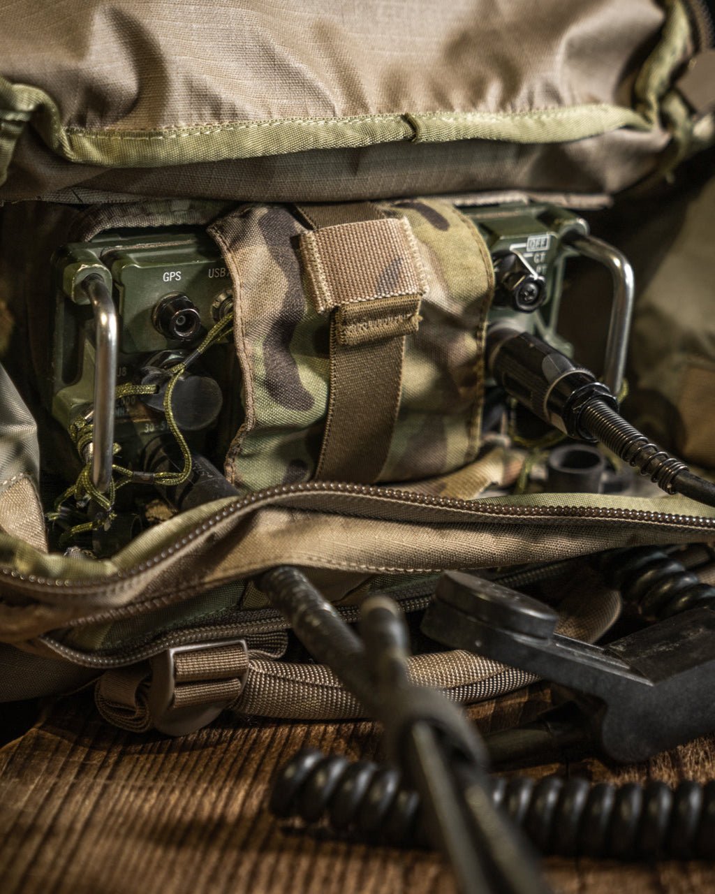 eberlestock-mission-fac-track-rucksack-coyote-brown-funk image 7