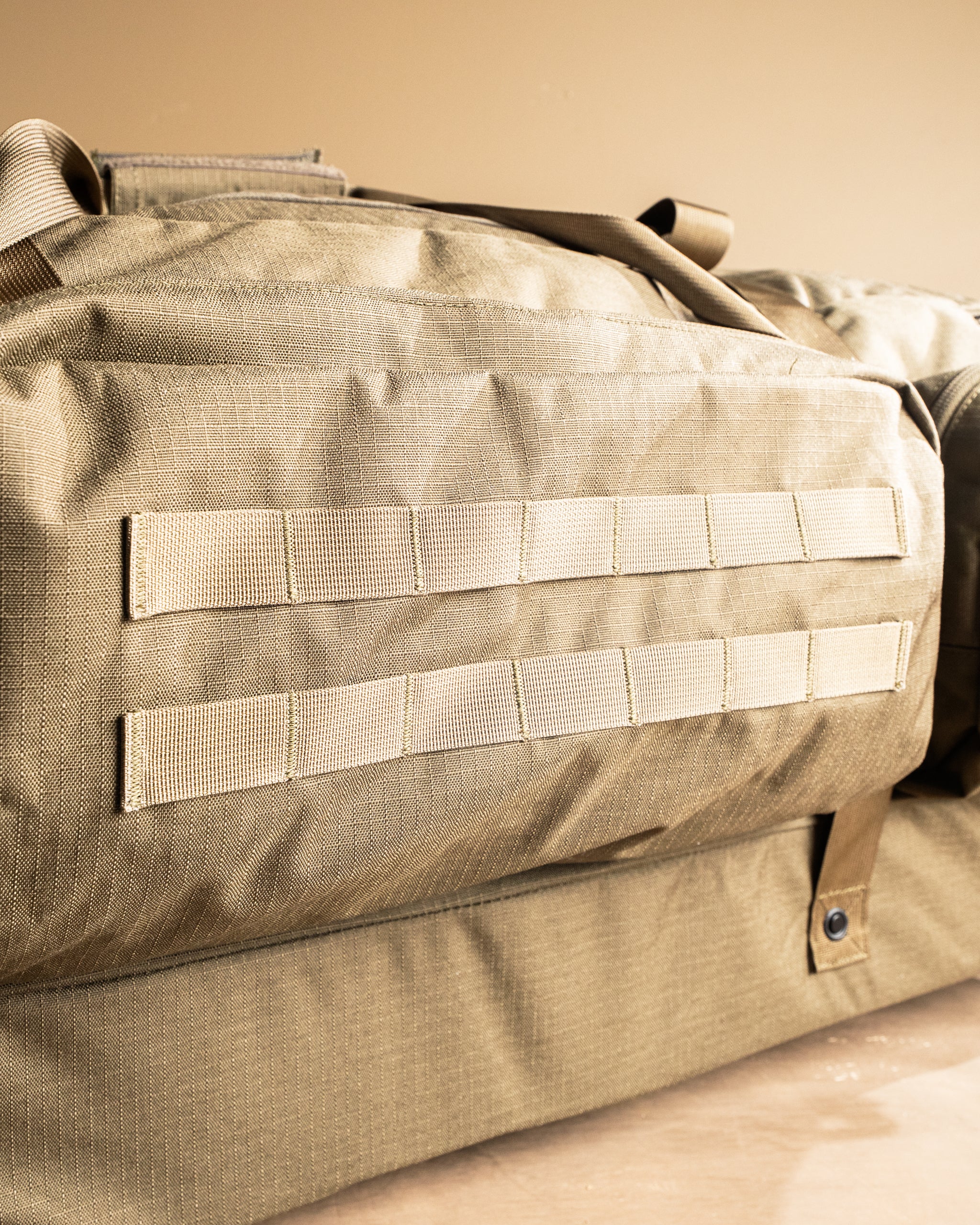 eberlestock-mission-hercules-duffel-rollentasche-coyote-taa image 8