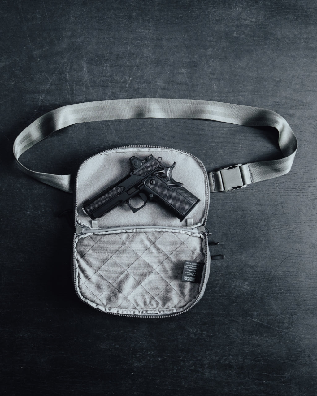 eberlestock-fade-flex-bauchtasche-schwarz-standard-waffenfach image 8