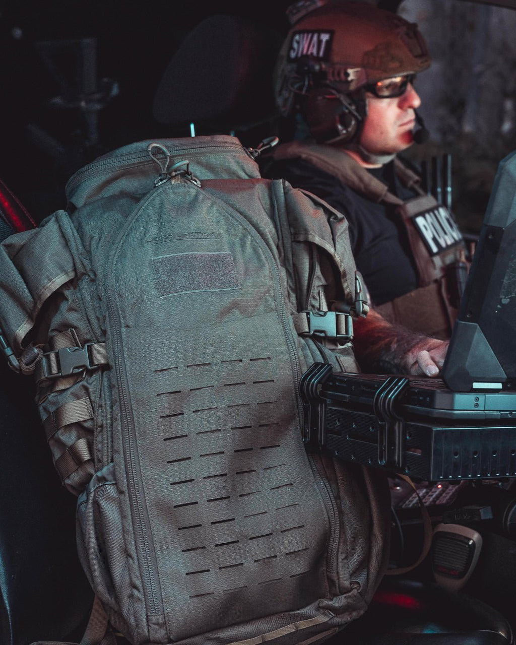 eberlestock-mission-halftrack-rucksack-dry-earth-outlet image 4