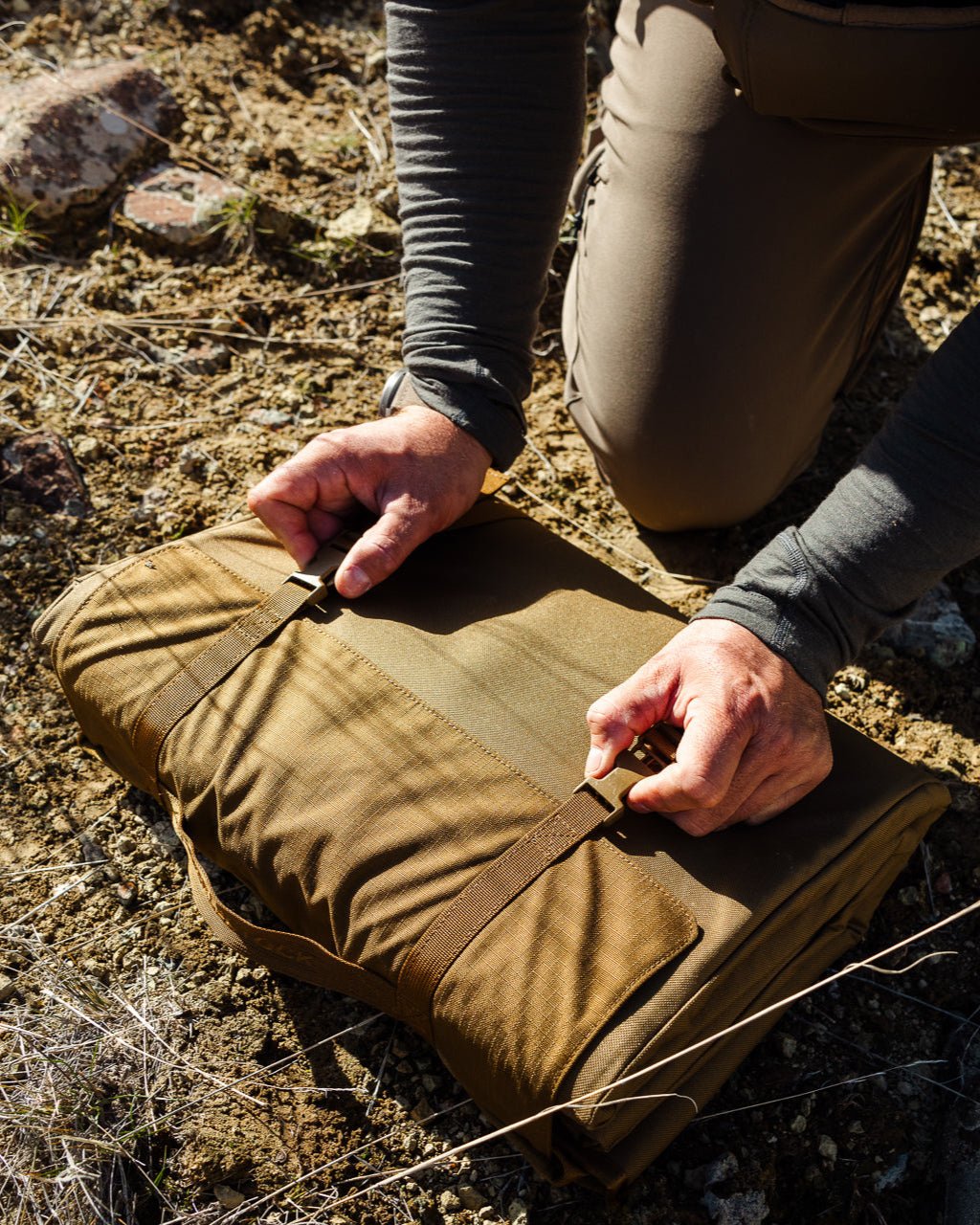 eberlestock-mission-dirt-nap-schie-matte-coyote-brown image 4