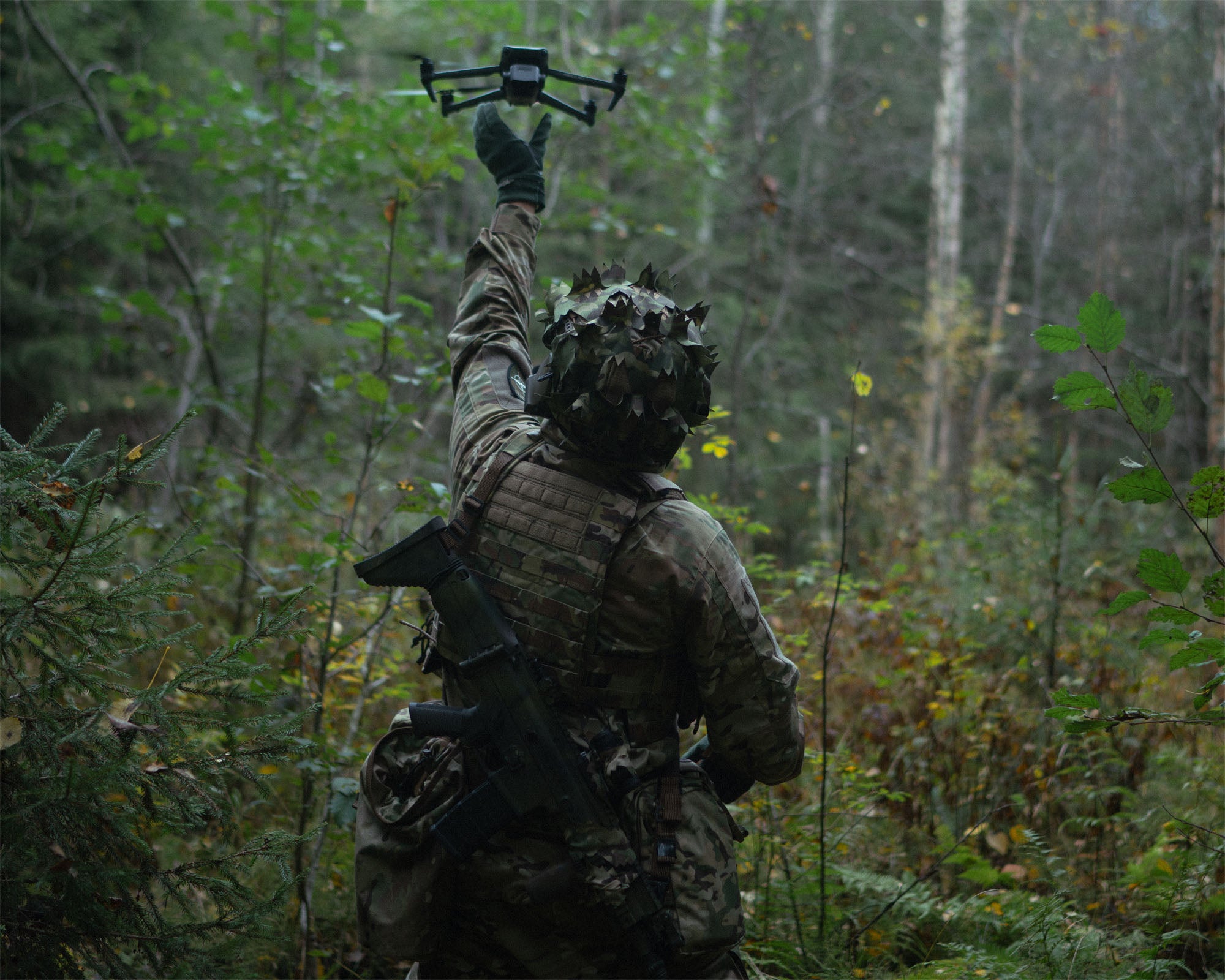 savotta-mil-helm-tarnbezug-m05-woodland-cordura-mit-gummizug image 3
