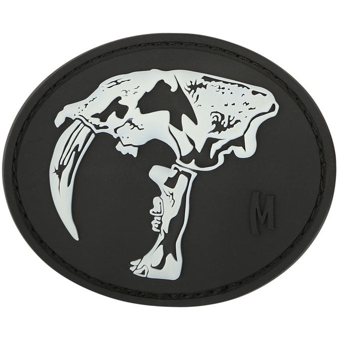 maxpedition-sabertooth-skull-patch-aufn-her-glow image 1