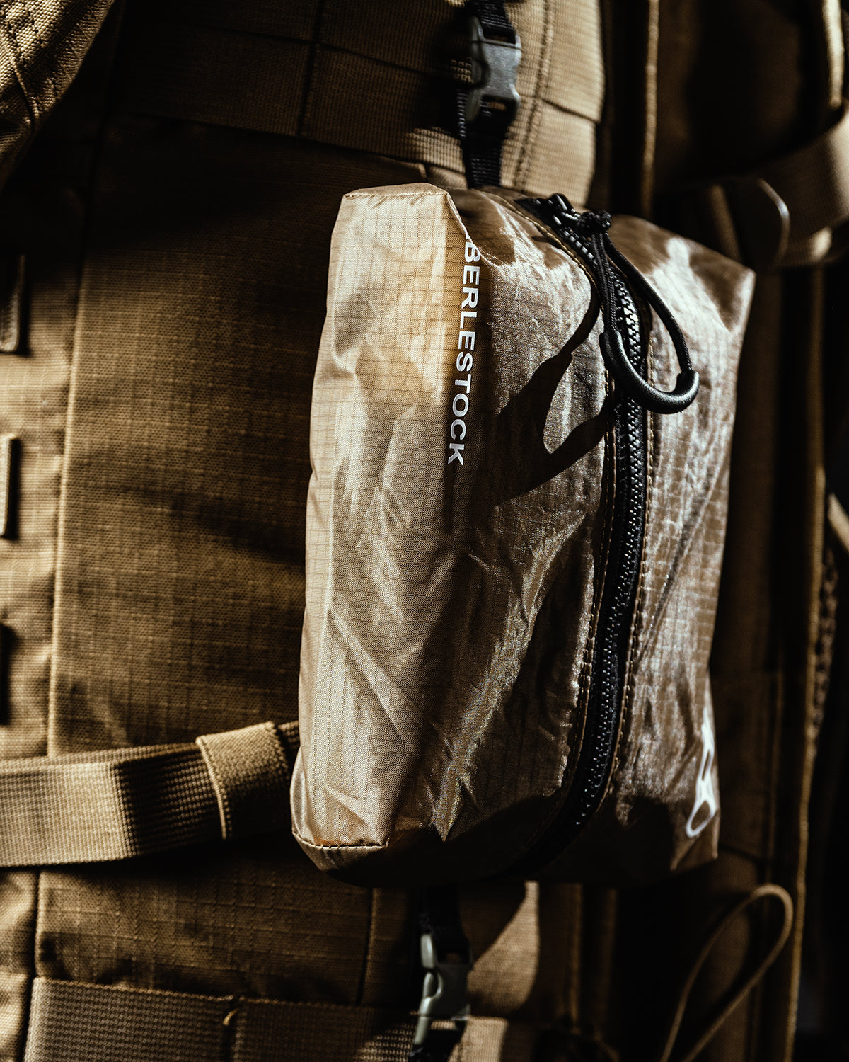 eberlestock-emod-hangar-zip-pouch-molle-tasche-dry-earth-small image 7