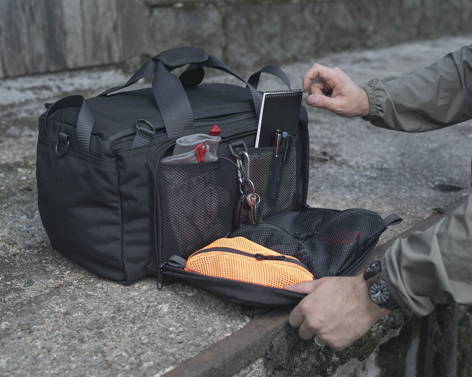 savotta-keikka-30l-duffle-bag-reisetasche-schwarz image 3